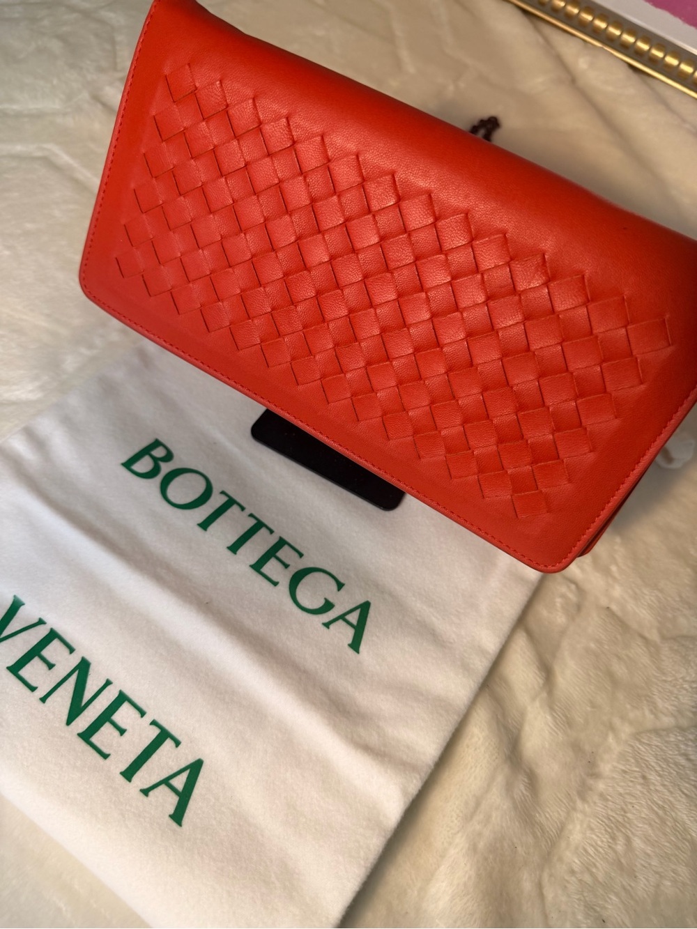Bottega Veneta Orange Intrecciato wallet on chain - Picture 2 of 16